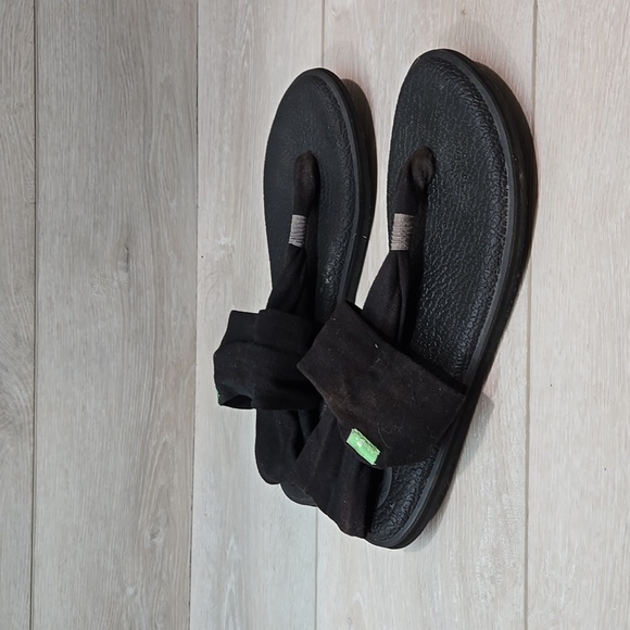 Sanuk Women Yoga Mat Slip on shoes sz 8 Sandals - Picture 1 of 10